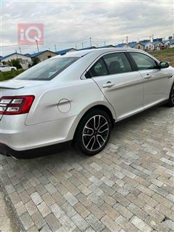 Ford Taurus